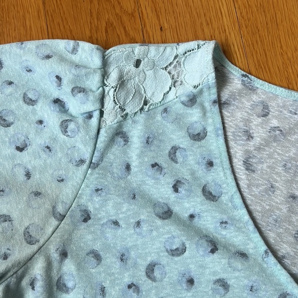 Loft T-Shirt - Picture 3 of 5